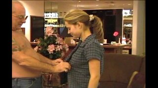 Джэйн і дзядзька Джэсі Распранаюцца Зьменіцца