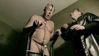 Эйприл кышно - нылзэ кутыны сьӧд комбинезон луэ латексный